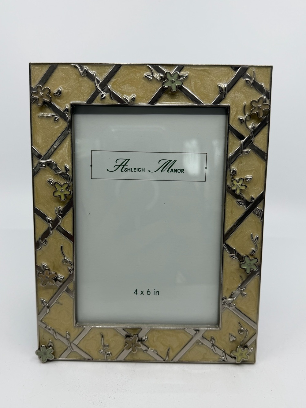 Enamel flowers on silver tone Lattice Photo Frame
